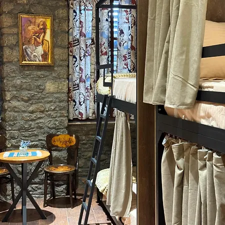 Jolie Center Hostel *