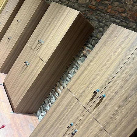 Jolie Center Vandrarhem Shkodër